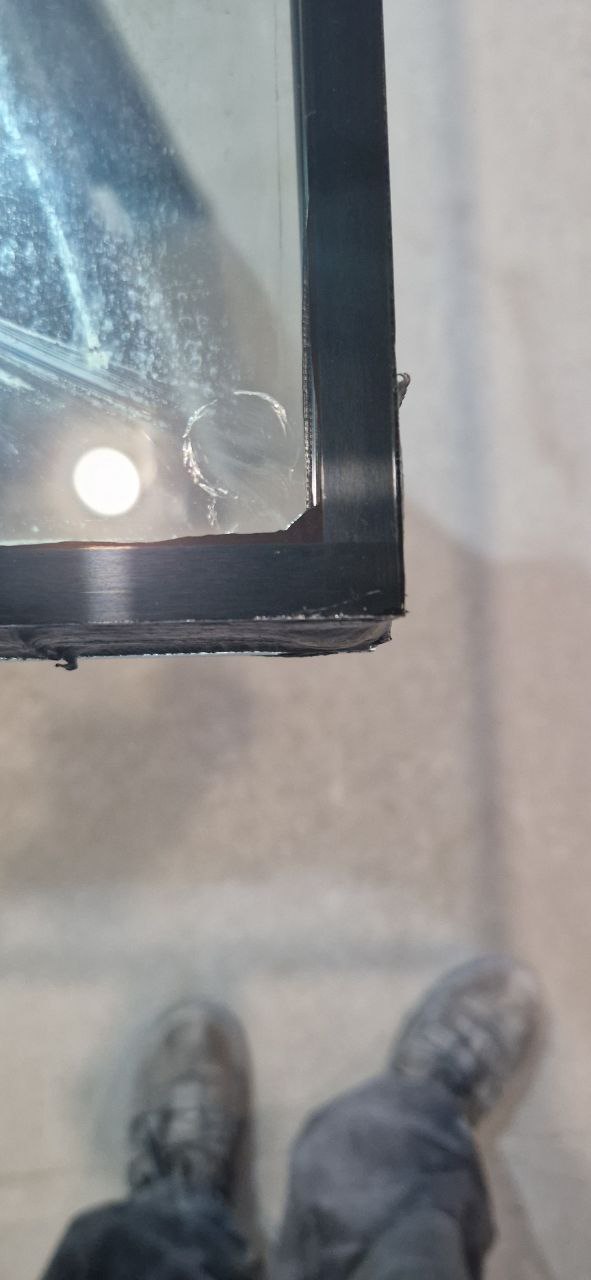 Фото повреждения стекла